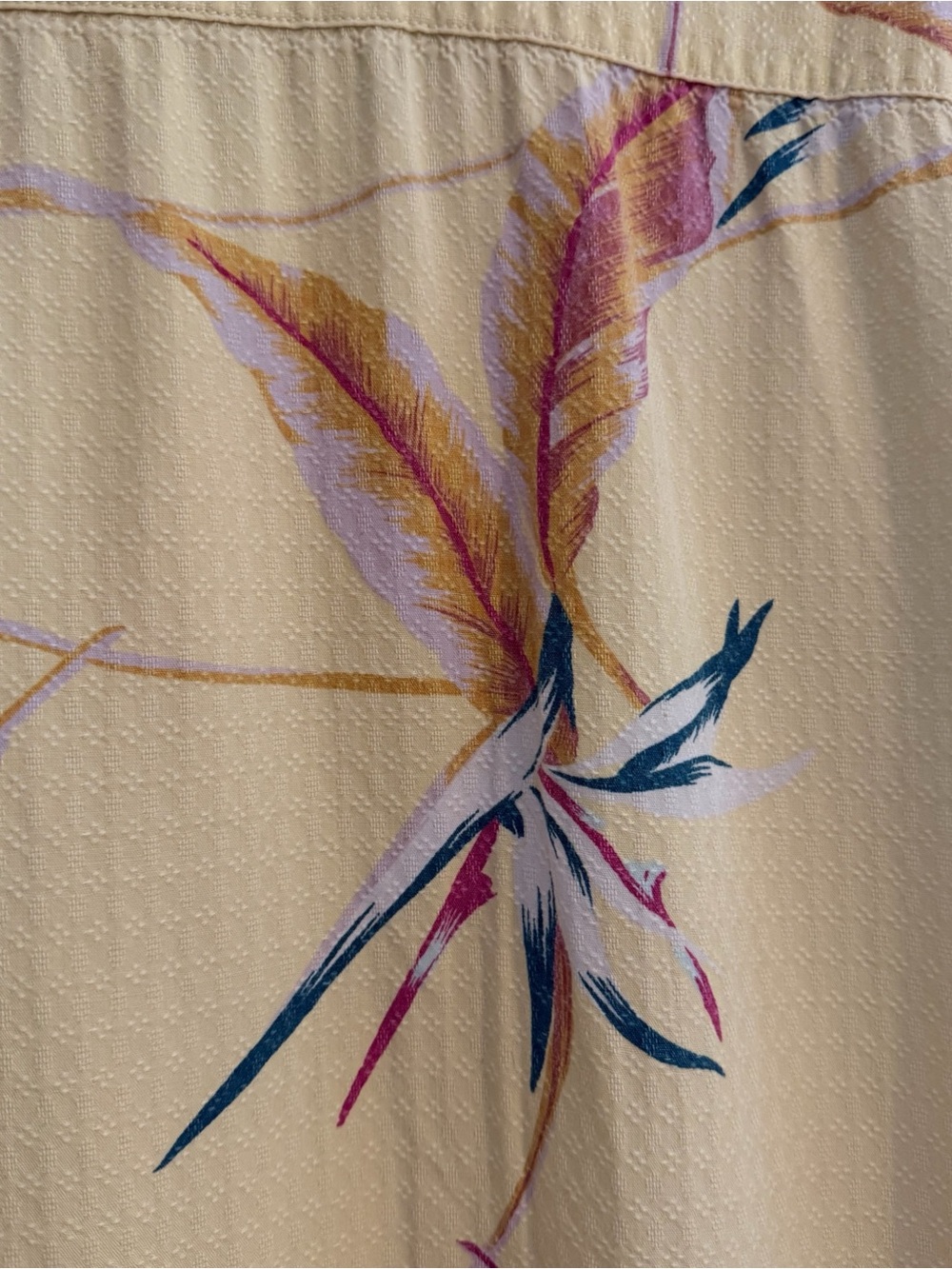 Tommy Bahama Men’s XL Yellow Tropical Bird of Paradise Camp Shirt Button Down - Picture 6 of 12